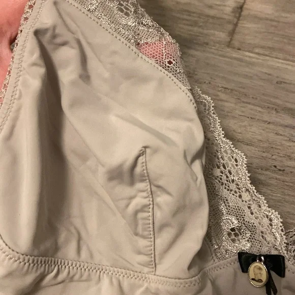 NWOT limited edition 2011 est Rihanna for Emporio Armani slip/negligée
